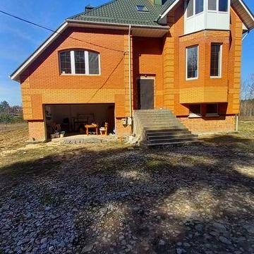 Продам будинок для великої родини в передмісті Житомира