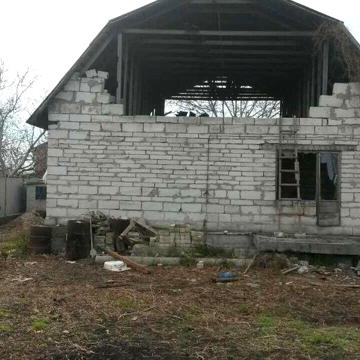 Продам участок с недостроенным домом по адресу улица Первая, 21а