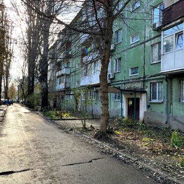 Проспект героїв України, 79
