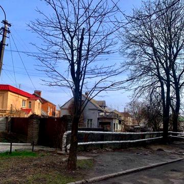 Продам будинок з земельною ділянкою 9 соток на пр. Гагаріна ТЦ Дафі