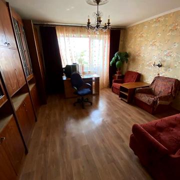 Продаж 3к Квартира Космонавтів вулиця