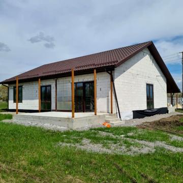 Ракетобудівників вул., 48