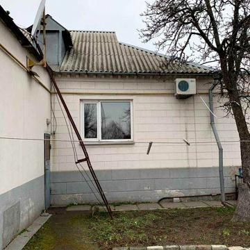 Дом на две семьи на левом берегу Днепра