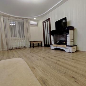 Михайла Лушпи просп., 5