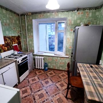 Прибузька вул., 18