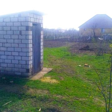 Продаю ветхое строение с большим земельным участком