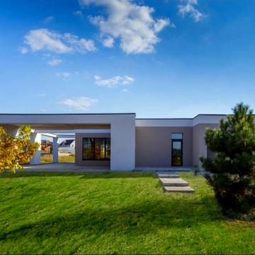 Продажа готового дома,метро Житомирская 19км. Коттеджный городок,озеро