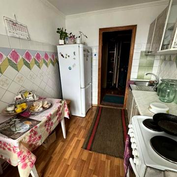 Продаж 3к Квартира Зарічанська вулиця