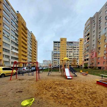 Продажа 2к квартира Академіка Сахарова вулиця