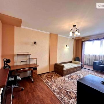 Продажа 3к квартира Залізняка Максима вулиця