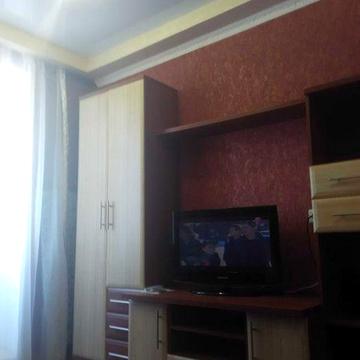 продам двушку 4/4 ,центр метро Пушкинское ул, Кирпичева 21