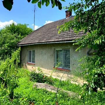 Продається житловий будинок біля м.Стрий (12км), с.Комарів