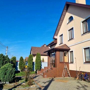 Долгосрочная аренда половині 2 єт. дома 145 кв.м. в с.Осещина