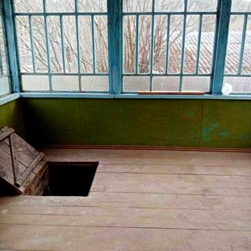 будинок у селі Глибочок