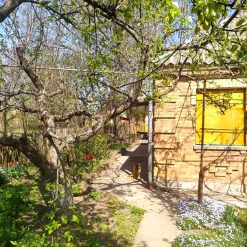 Продаж приватного будинку з гаражем, дім