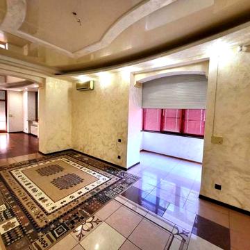 Продажа 4-х к кв ул Маяковского д 8-А, ВТОРОЙ этаж, рядом 71 гимназия.