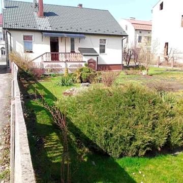 1 кімнатна квартира, м. Рава-Руська ( центр )