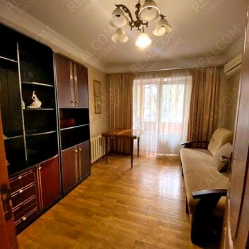 м. Політехнічний інститут, вул. Борщагівська 16, 3-кімнати