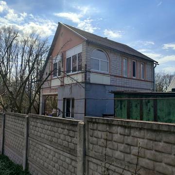 Продам  дачу с двухэтажным домом 30 км от центра города