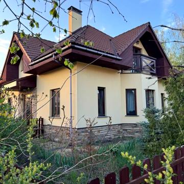 Котедж 220 м² у КМ Северинівка, вдале розташування, ліс, сауна