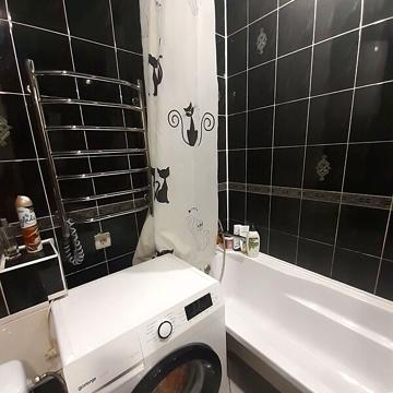 Продаж 2к Квартира Вадима Гурова (Постишева) вулиця