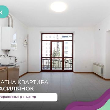 Простора 4-к квартира у клубному будинку за вул. Василіянок