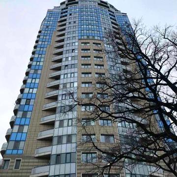 Продам 2 к кв на м Житомирская ЖК Аквамарін