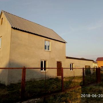 Дом 2 этажный без финишной отделки .ул вишневая 40