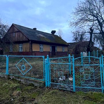 Будинок в селі Йосиповичі неподалік м. Стрий (15 км) в центрі села