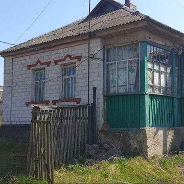 Продам дом-дачу с. Жадановка 8 км. от г. Змиев