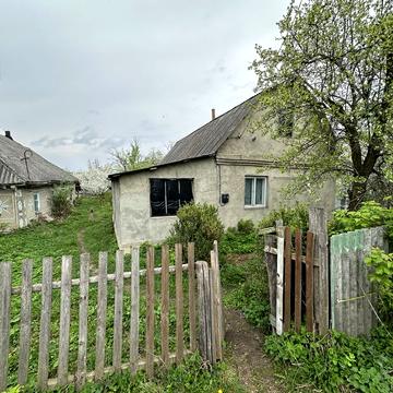 Продаж будинку в