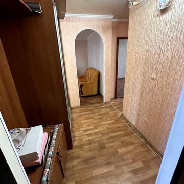 Продам 3-х комнатную квартиру в центре Авангарда