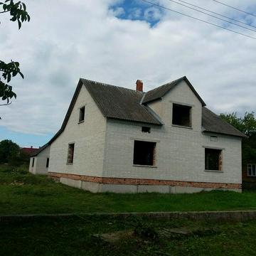 Будинок с павлів