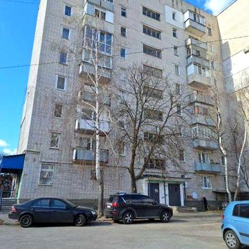 Продам 1 кімнатну квартиру.