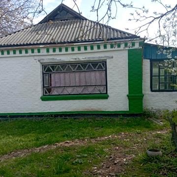 Продається будинок в хорошому стані