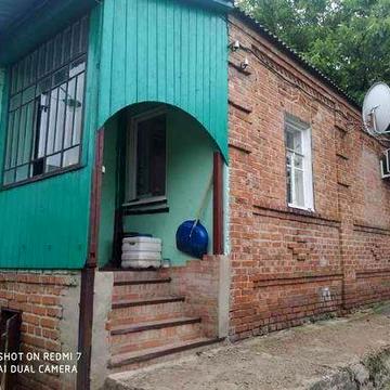 Продам дом и жилой флигель в Мерефе!