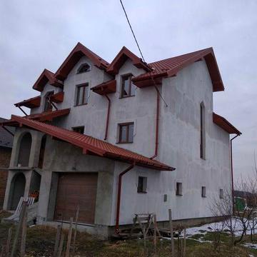 Продається сучасний будинок в передмісті Івано-Франківська