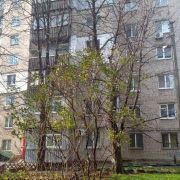 Будівельників вул., 19а