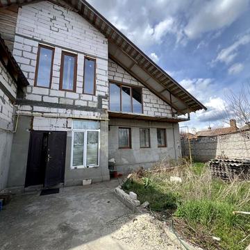 Продаж двоповерхово будинку. Вул. Шарохіна. Центрально міський район.