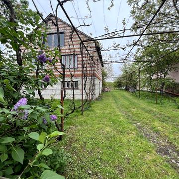 Продаж будинка біля с. Середнє
