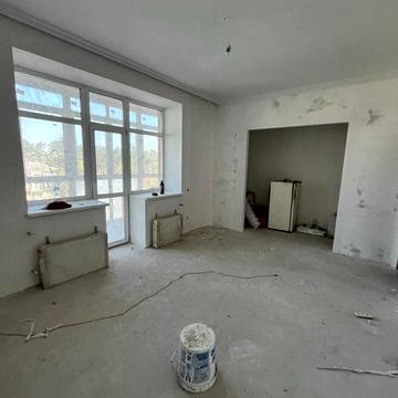 Продам велику 2-во кімнатну квартиру в самому центрі Ірпеня.