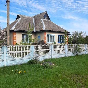 Продам  1 поверховий  будинок  на 25сот. землі