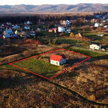 Недорого продається новозбудований будинок біля підніжжя Карпат...