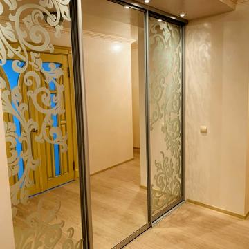 Продам 3-х кімнатну шикарну квартиру з новим якісним ремонтом в центрі