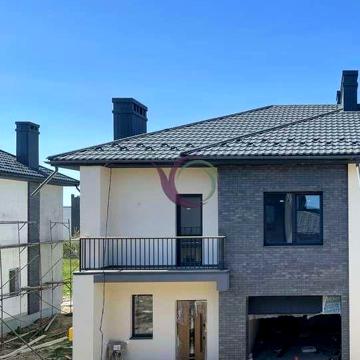 Двохповерховий таунхаус з гаражем біля містечка Калинова Слобода