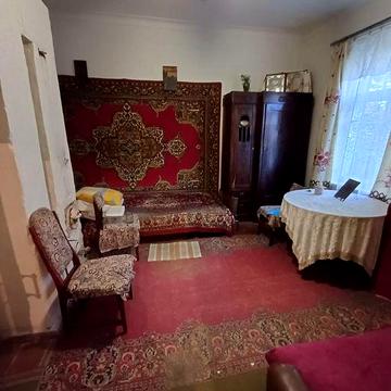 Продам частину будинку  в с. Івниця