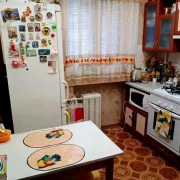Продам затишну 2-к кв. в Олександрівському районі по вул. Українська