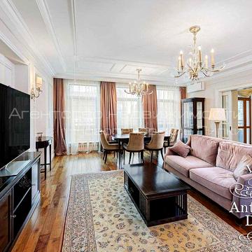 продаж квартири центр Київ Гончара