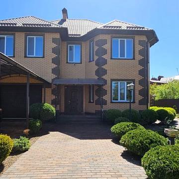 ЦЕГЛЯНИЙ будинок 227 кв.м.  в елітному районі на 14 сотках