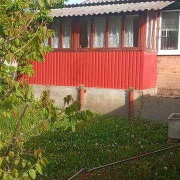 Продам будинок в смт Нові Санжари.